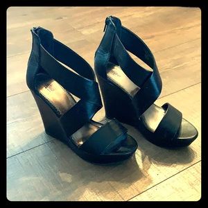 Mossimo black wedges size 6.5